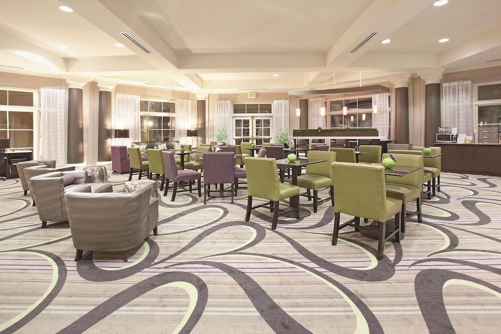 La Quinta Inn & Suites by Wyndham Pueblo 2