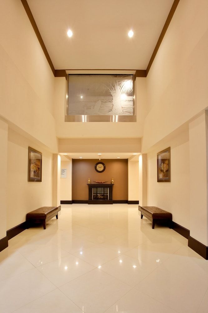 Holiday Inn Express & Suites Hope Mills-Fayetteville Arpt by IHG 2