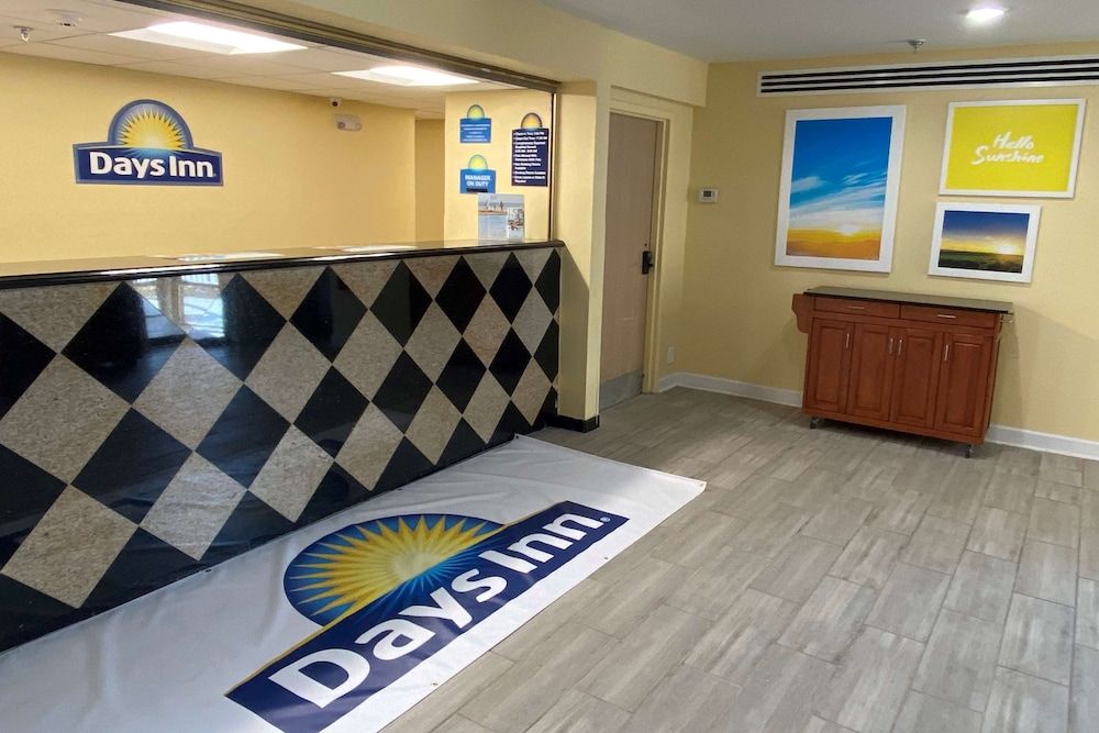 Days Inn by Wyndham Atlanta/Southlake/Morrow 2