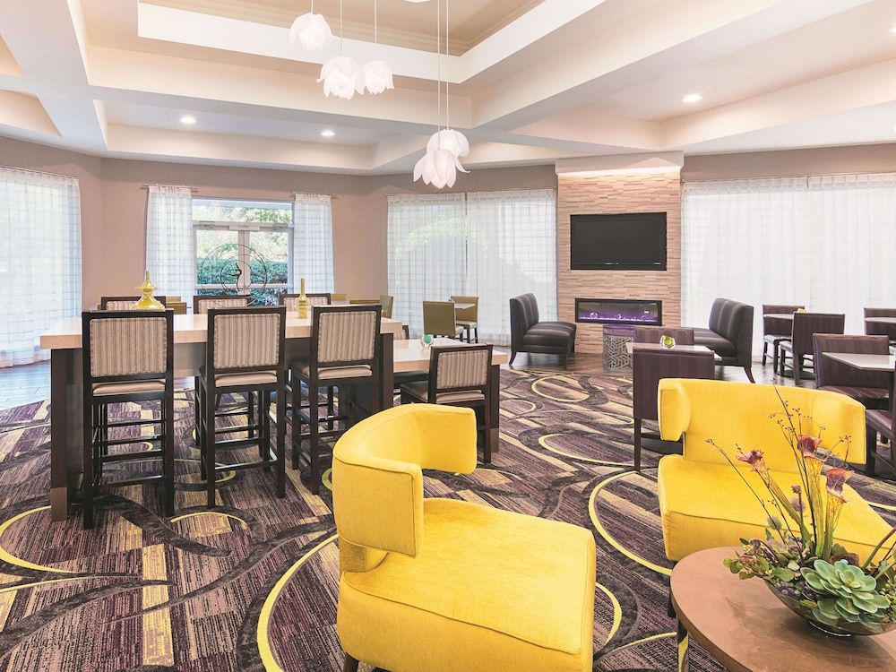 La Quinta Inn & Suites by Wyndham Atlanta Conyers 3