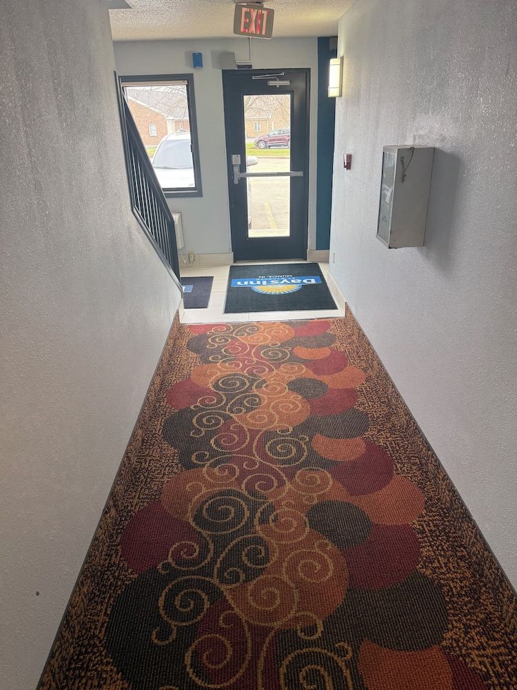 Days Inn by Wyndham Muncie -Ball State University 2