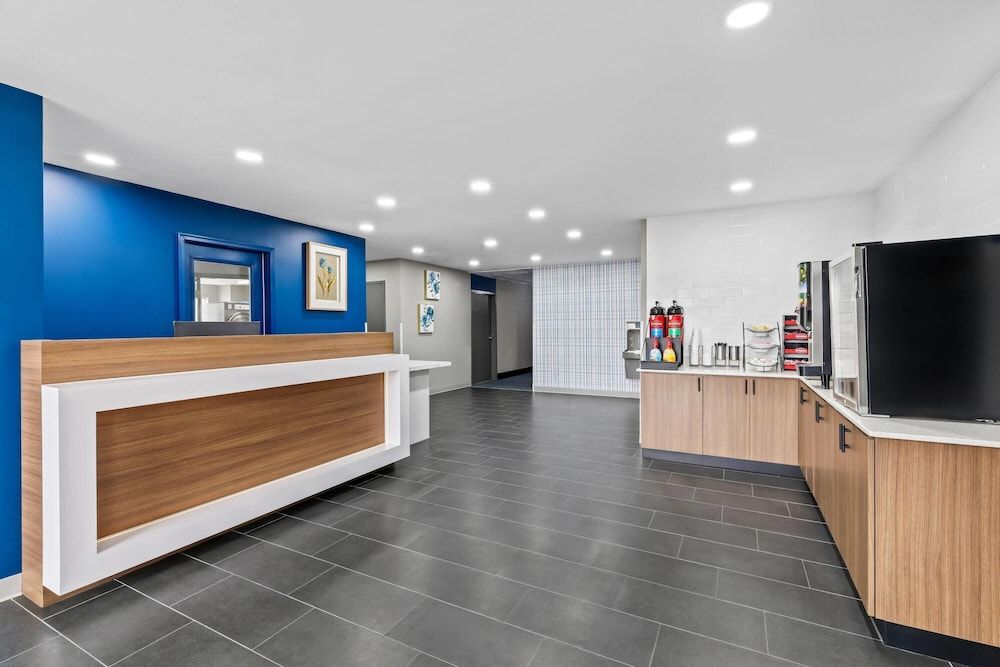Microtel Inn & Suites by Wyndham Norcross 3
