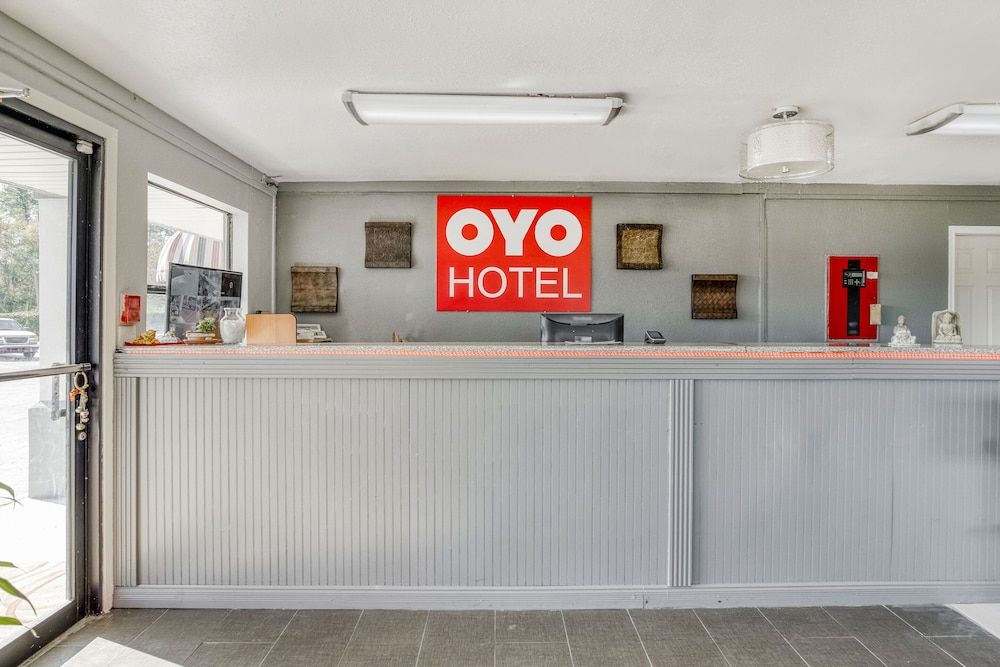 OYO Hotel Pineville LA Hwy 165 2