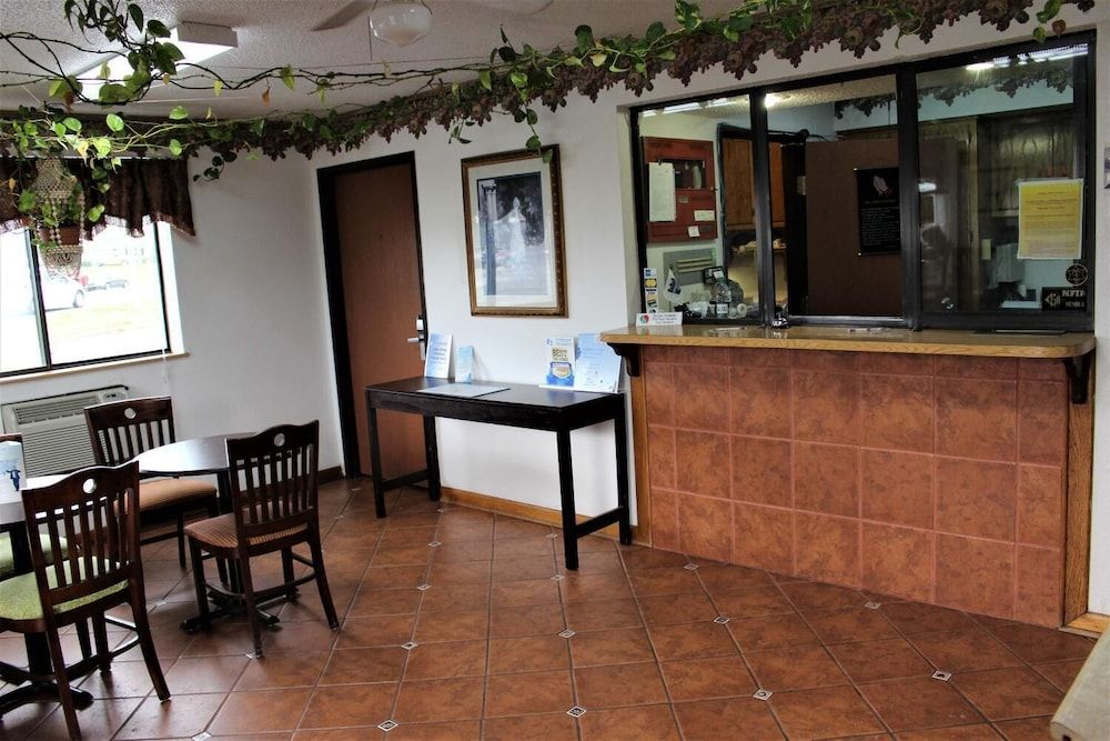 Knights Inn Albany 2