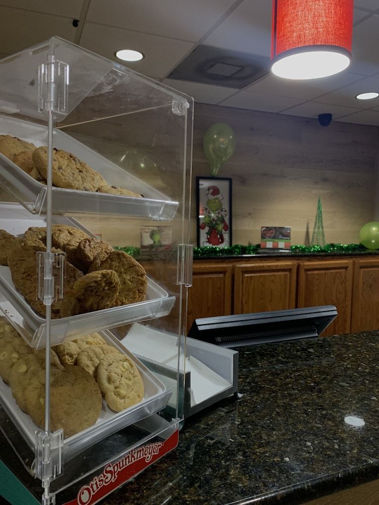 Country Inn & Suites by Radisson, Albany, GA 2