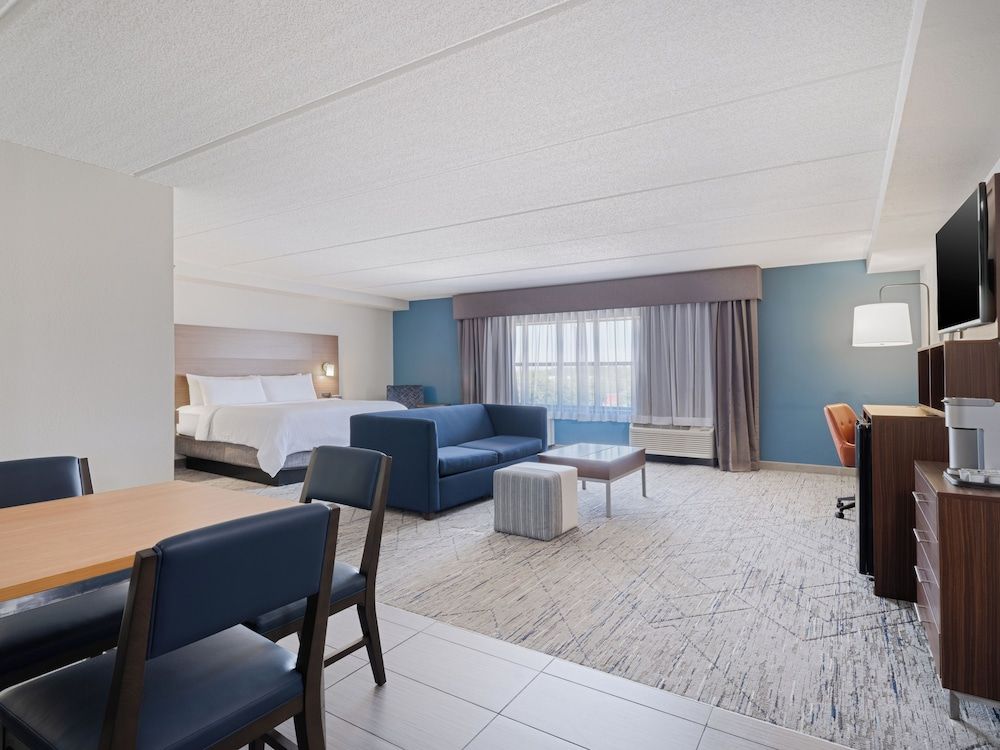 Holiday Inn Express & Suites Augusta West - Fort Gordon by IHG 3