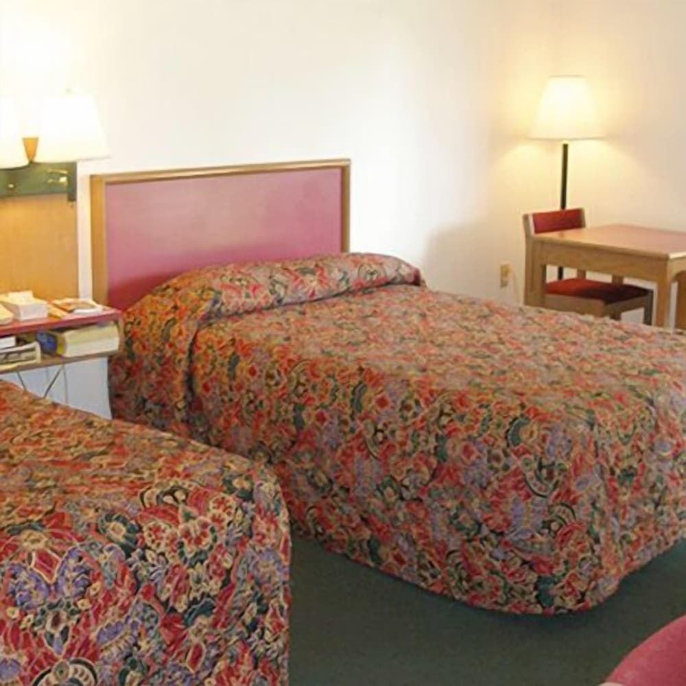 Knights Inn Center Valley 3