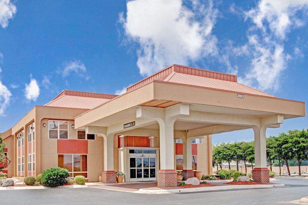 Ramada by Wyndham West Memphis 3 estrelas em West Memphis