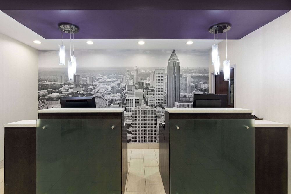 La Quinta Inn & Suites by Wyndham Snellville-Stone Mountain 3