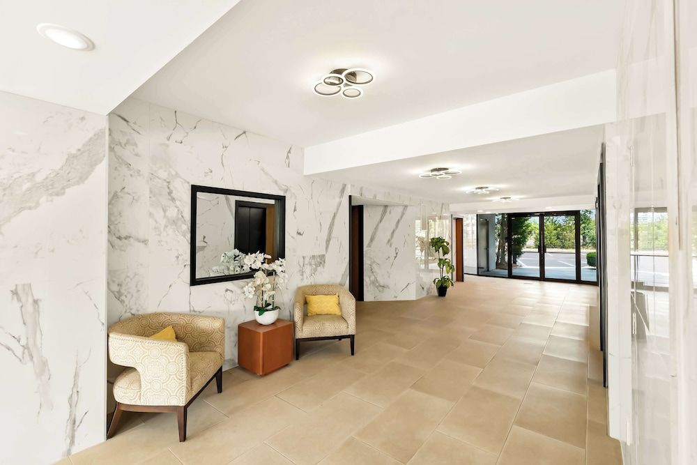 The Plaza On The Pike 3