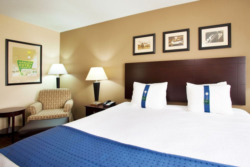 Holiday Inn Aurora North - Naperville by IHG 2