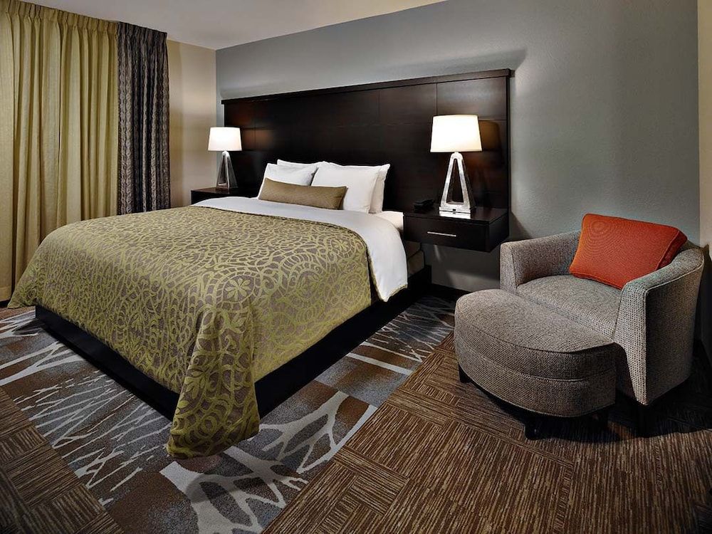 Staybridge Suites Houston Stafford - Sugar Land by IHG 3