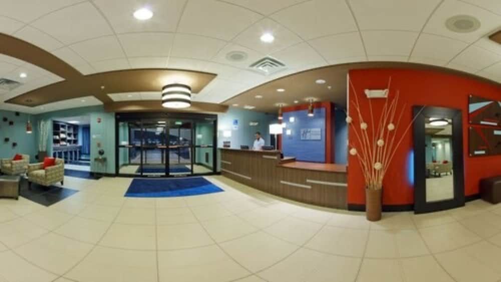 Holiday Inn Express Hotel & Suites York NE - Market by IHG 2