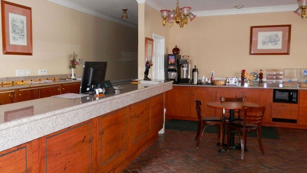 Magnuson Hotel Fowlerville 2