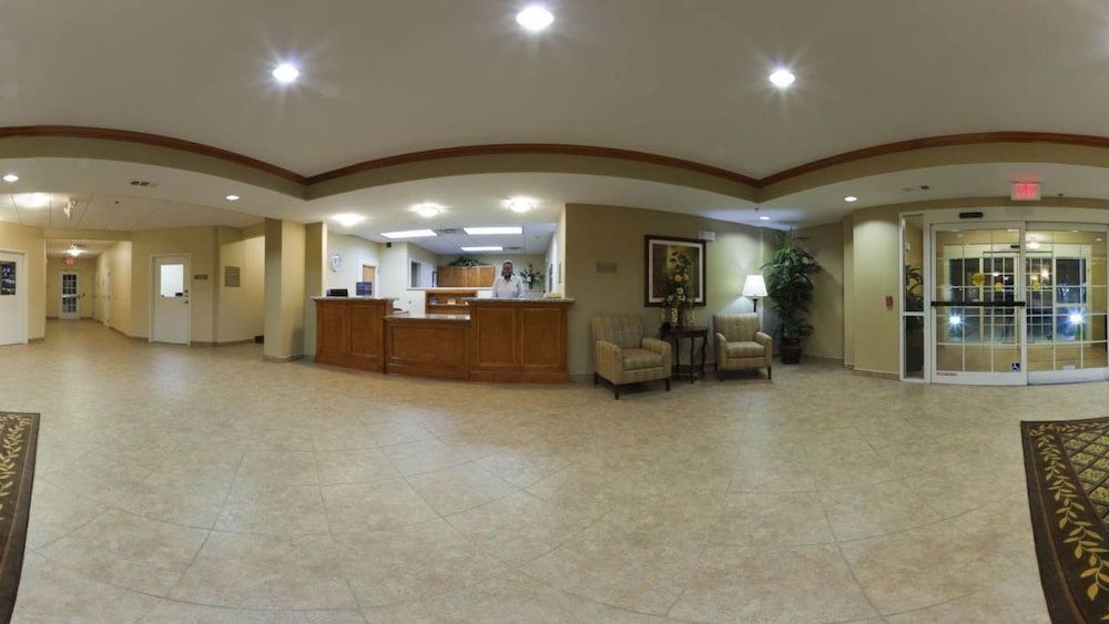 Candlewood Suites Baytown by IHG 2