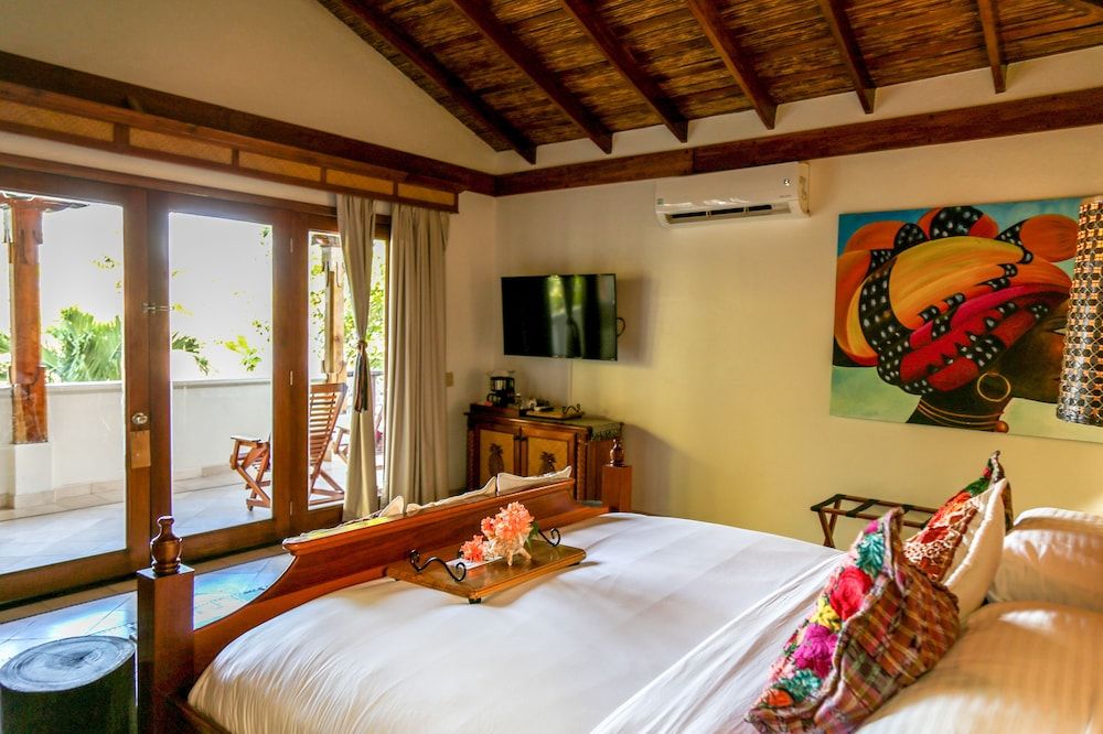 Almond Beach Resort at Jaguar Reef 3