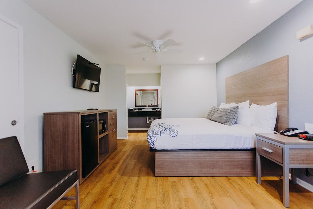 Scottish Inns and Suites - Near Kemah Boardwalk 3