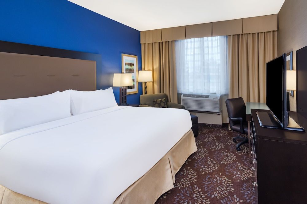 Holiday Inn Terre Haute 2