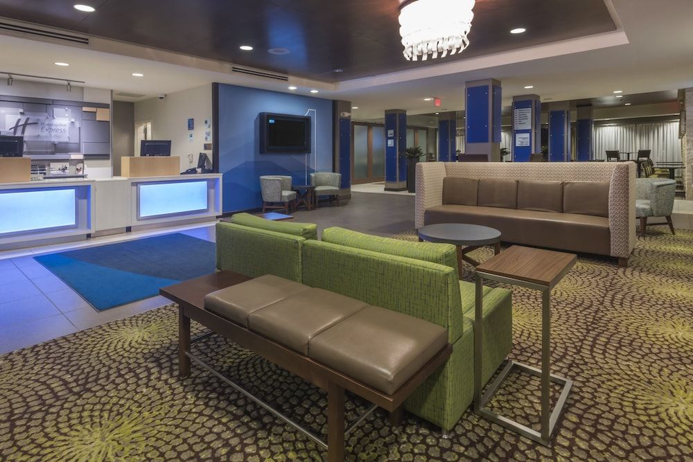 Holiday Inn Express Hotel & Suites Hays by IHG 2