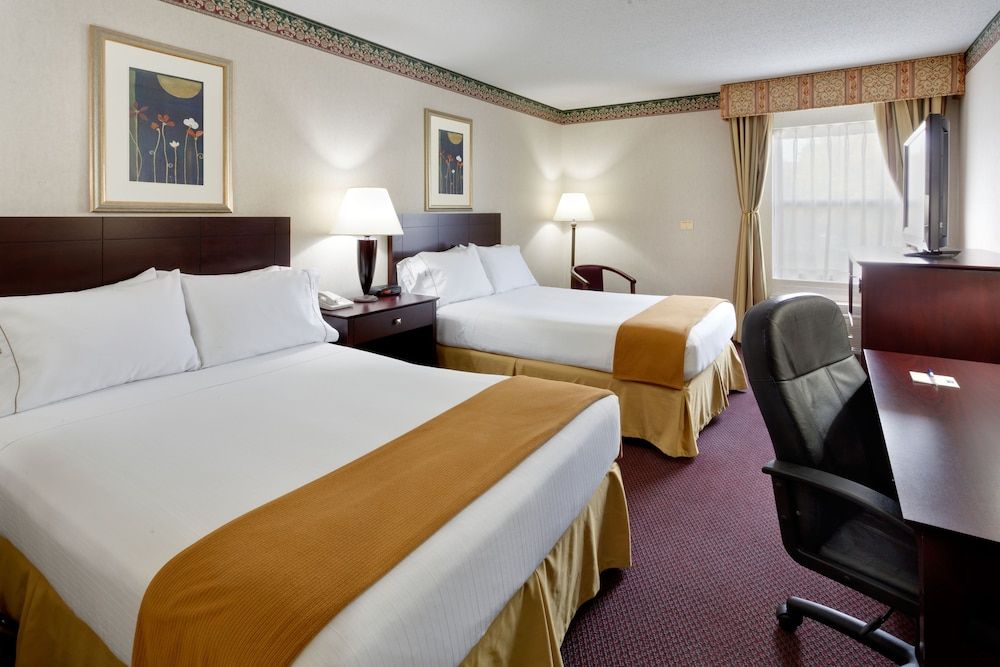 Holiday Inn Express Vernon - Manchester 3