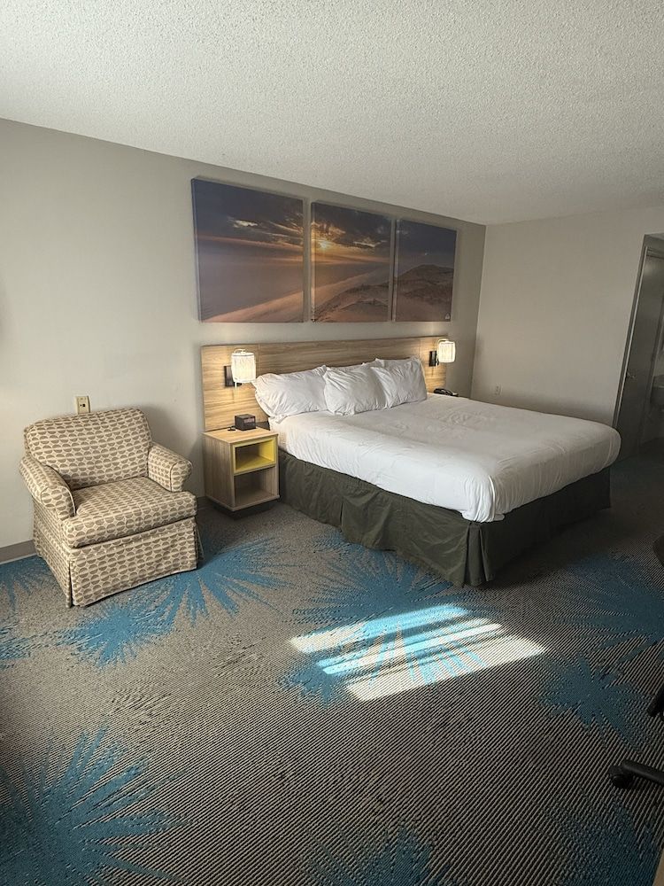 Days Inn by Wyndham Hannibal 3