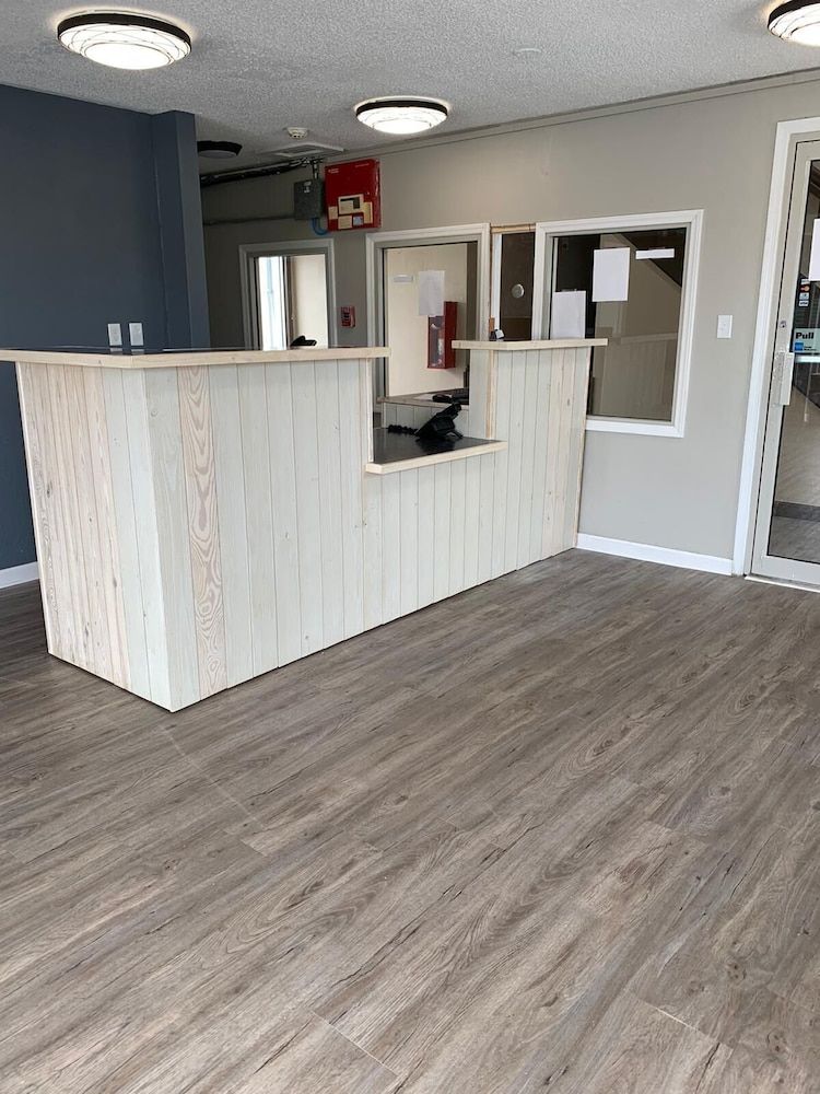 Econo Lodge Cherry Point 3