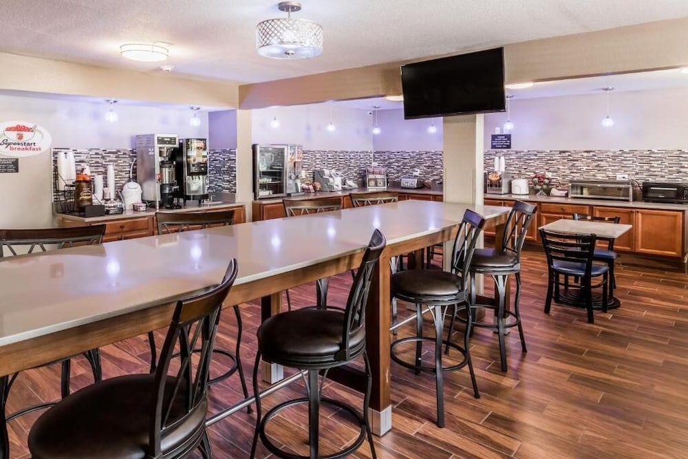 Super 8 by Wyndham Iowa City/Coralville 2 estrelas em Coralville