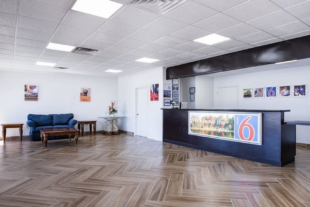 Motel 6 Jacksonville, NC 2