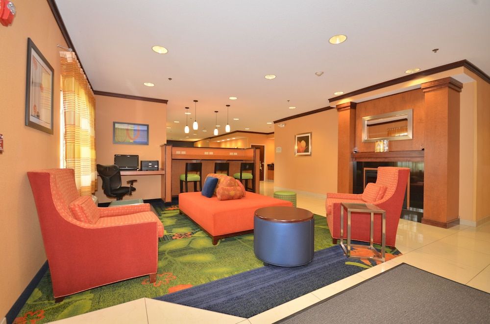Fairfield Inn & Suites by Marriott - Jefferson City 2