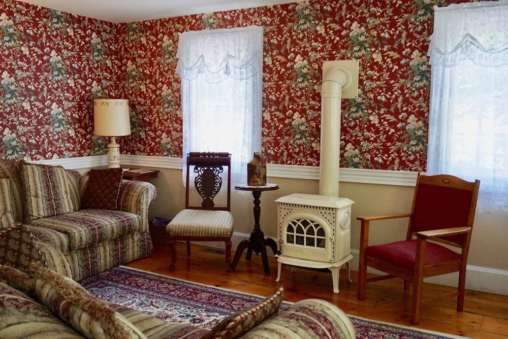 Old Orchard Beach Inn 2