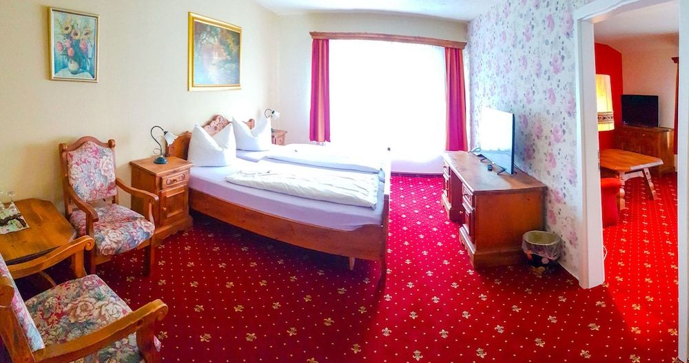 Der MÔøΩhlenhof 3