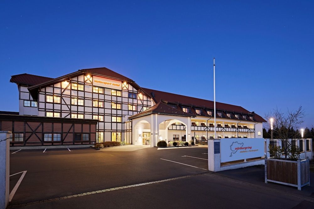 Lindner Nurburgring Motorsport, part JdV by Hyatt 3 estrelas em Nürburg