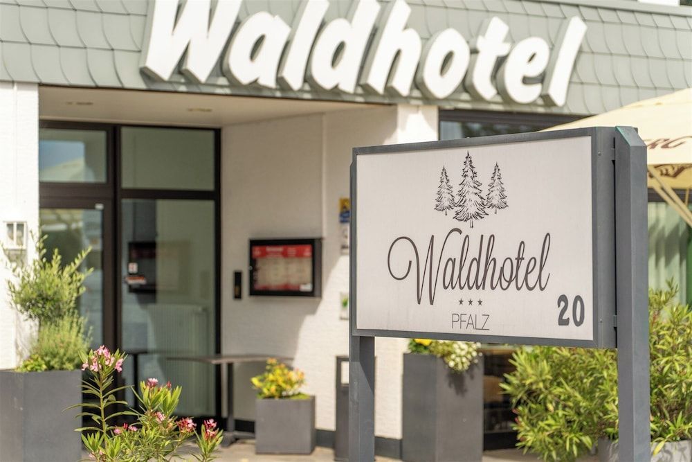 Waldhotel Eisenberg 2