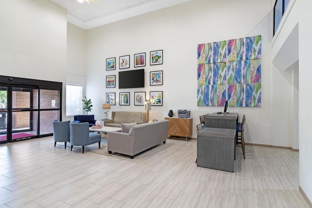 Best Western Plus Executive Hotel & Suites 3