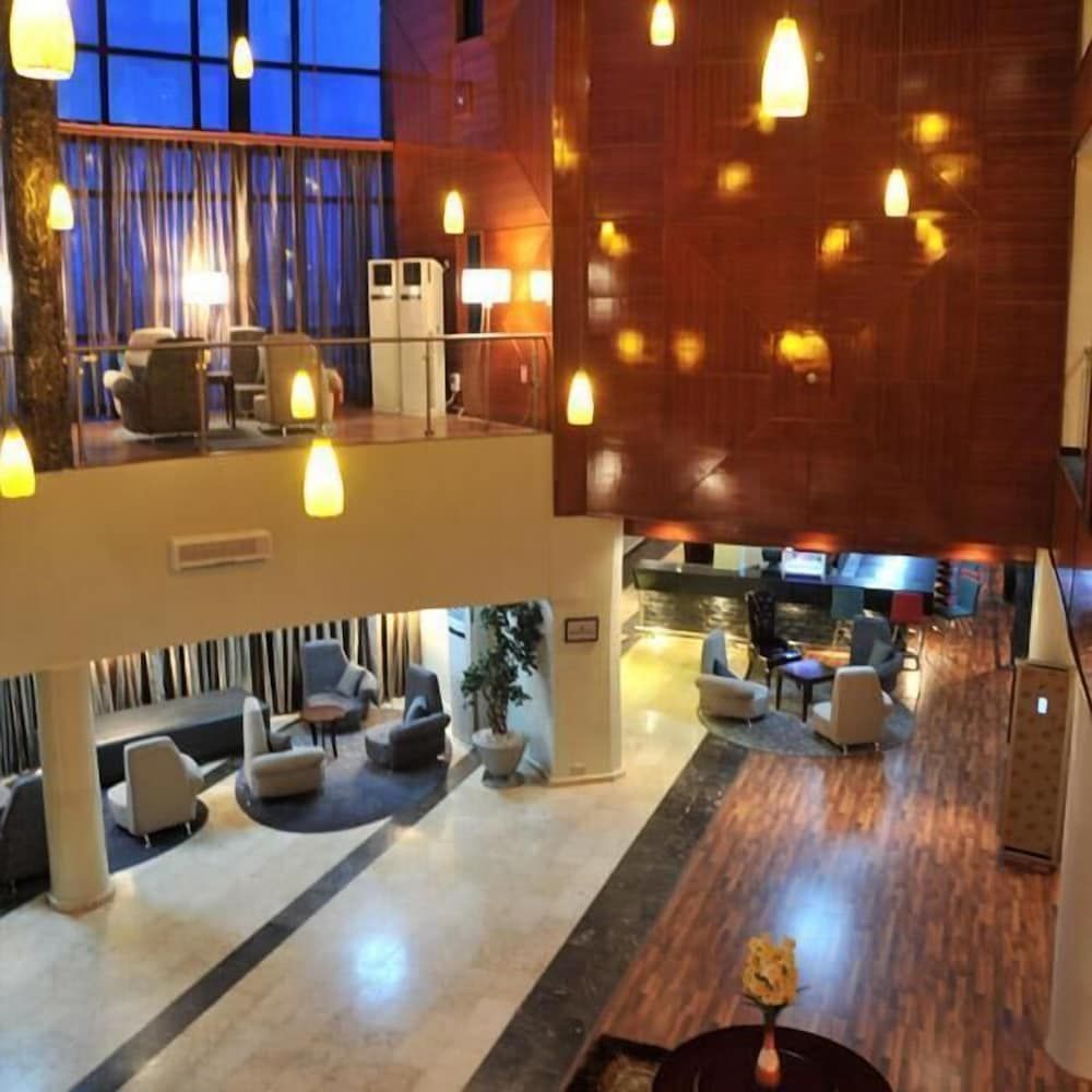 Protea Hotel by Marriott Delta 2