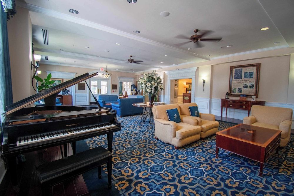 Historic Boone Tavern Hotel and Restaurant 3