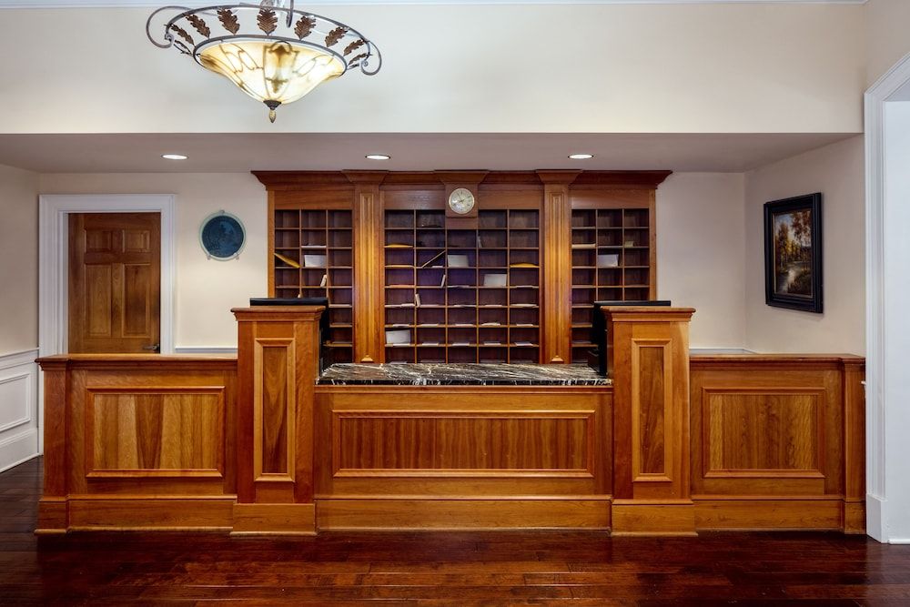 Historic Boone Tavern Hotel and Restaurant 2