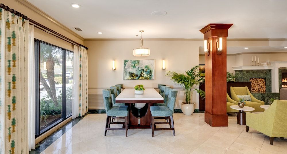 Ayres Hotel Corona – Riverside 2