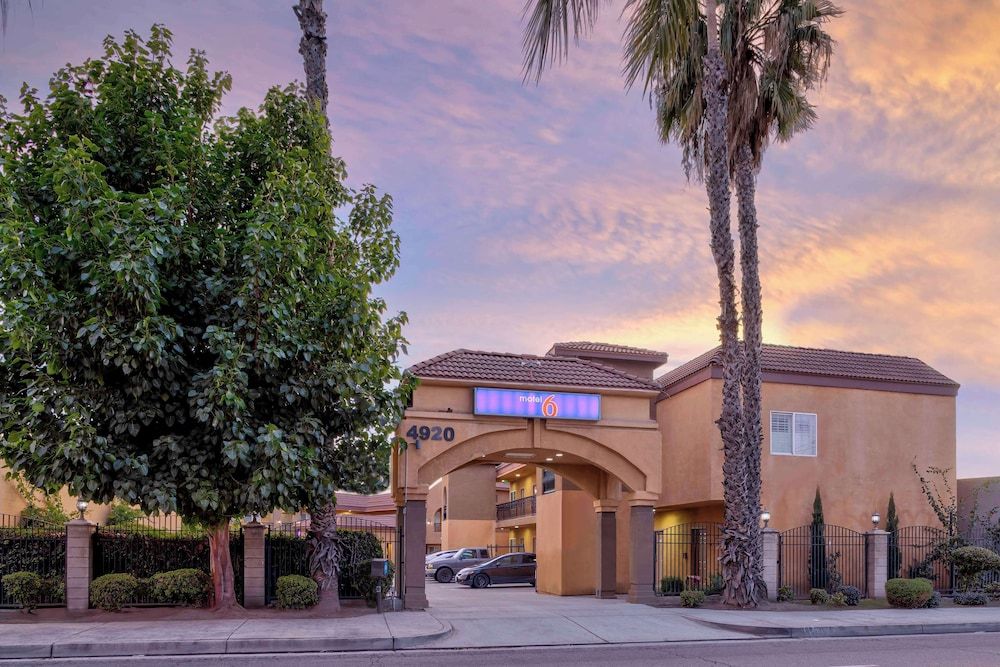 Motel 6 South Gate, CA 2 estrelas em South Gate