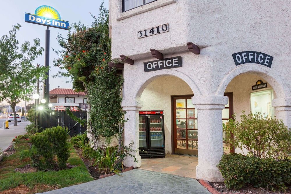 Days Inn by Wyndham Castaic Six Flags Magic Mountain 2 estrelas em Castaic