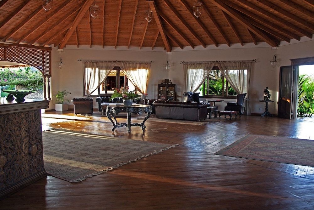 Ocean Beach Resort & Spa 2