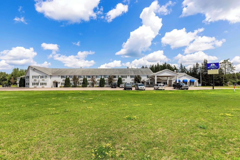 Americas Best Value Inn Tahquamenon Country -1 étoiles à Newberry