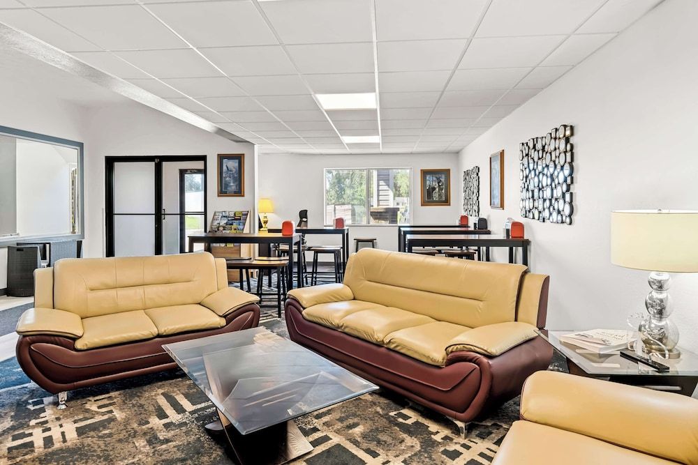 Americas Best Value Inn Tahquamenon Country 2