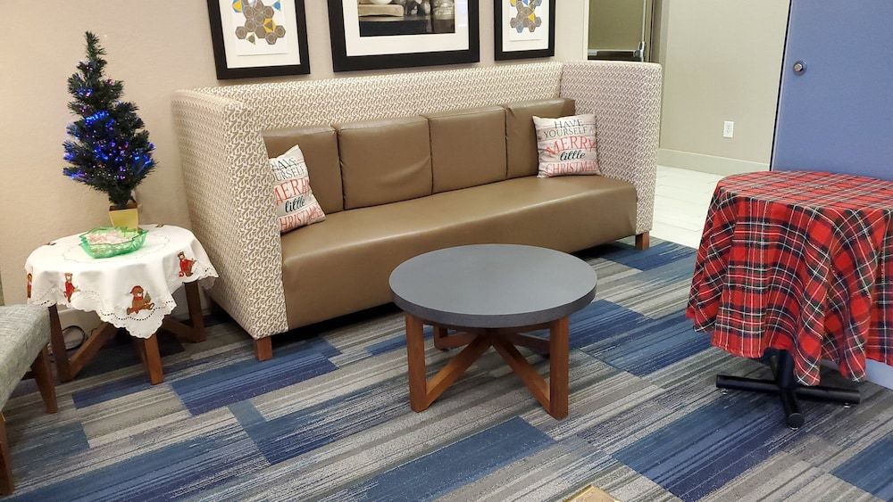 Holiday Inn Express Hotel and Suites Mankato East by IHG 3