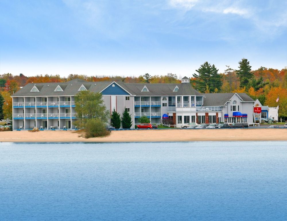 Ramada by Wyndham Mackinaw City Waterfront 2 estrelas em Mackinaw City