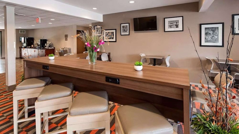 Sonesta Essential Morgantown 3