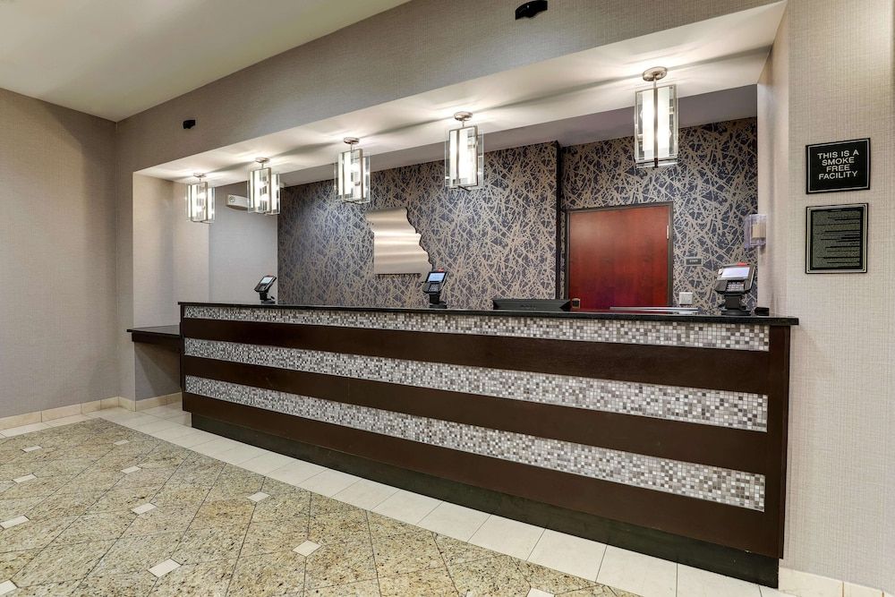 Drury Inn & Suites St Joseph 3