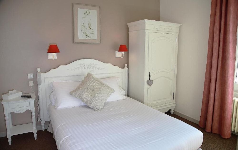 Hôtel Restaurant Les Marronniers 2