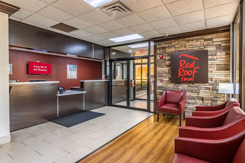 Red Roof Inn Forsyth 3