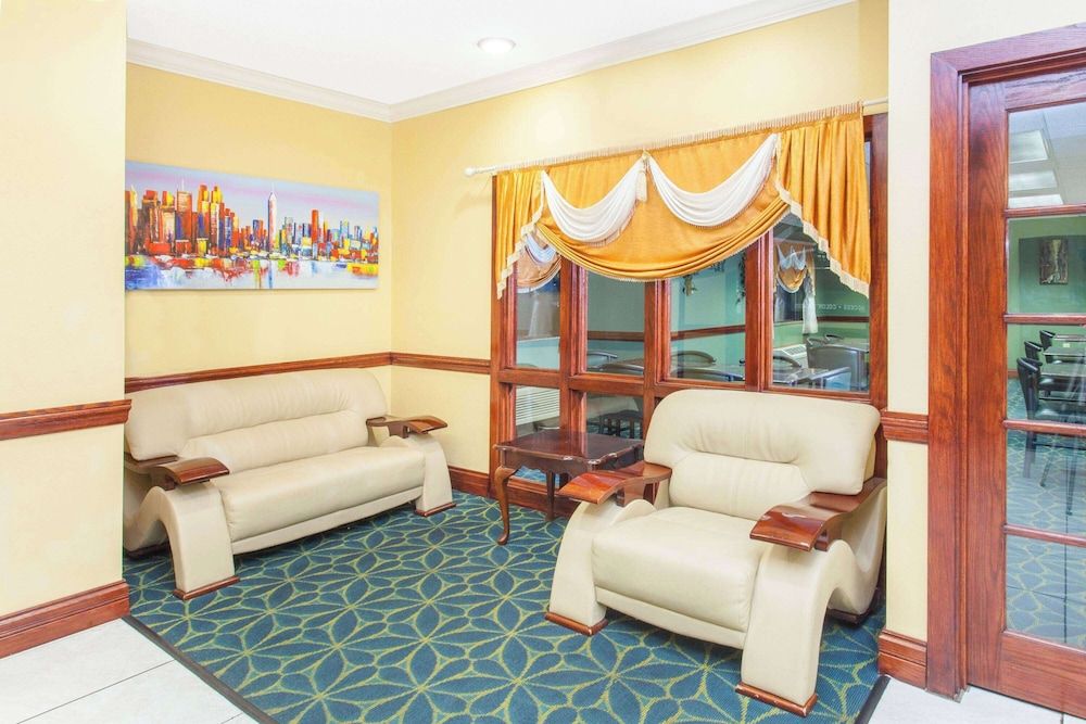 Ramada Limited Decatur 2